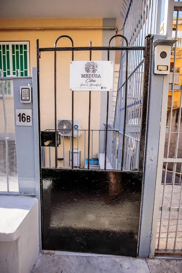 Medusa Cilea Guest House Naples